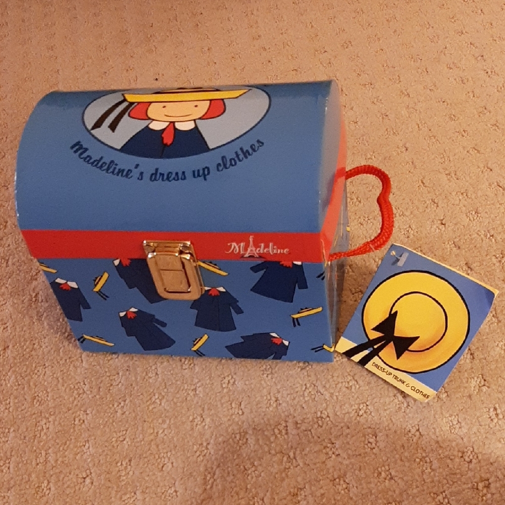 Madeline Dress Up Trunk & Clothes